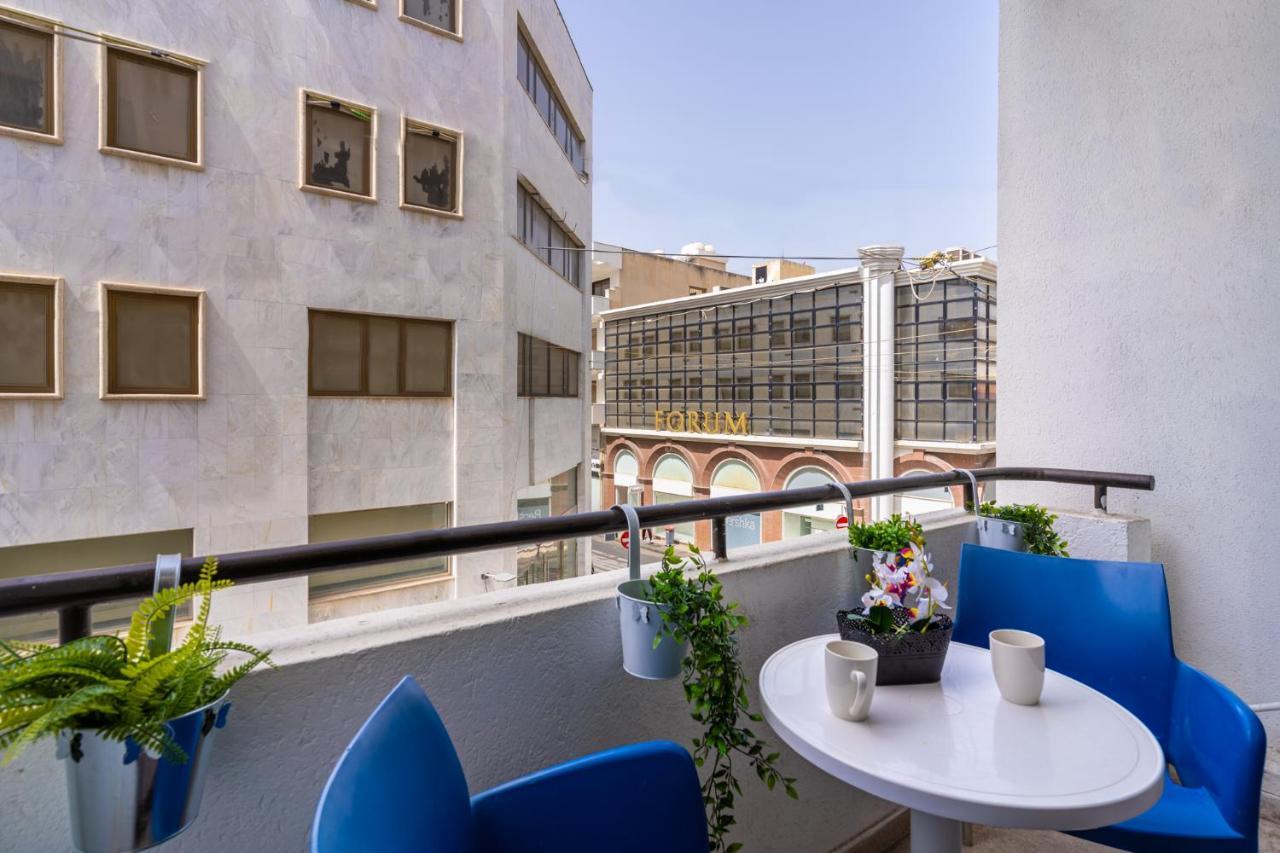 Eleni'S 1-Br Apt In Larnaca Center Kültér fotó